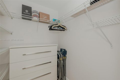 Condominio en alquiler en Hallandale Beach, Florida, 2 dormitorios, 125.79 m2 № 2053137 - foto 22