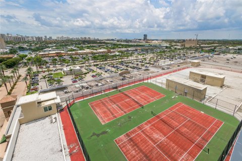 Condominio en alquiler en Hallandale Beach, Florida, 2 dormitorios, 125.79 m2 № 2053137 - foto 28