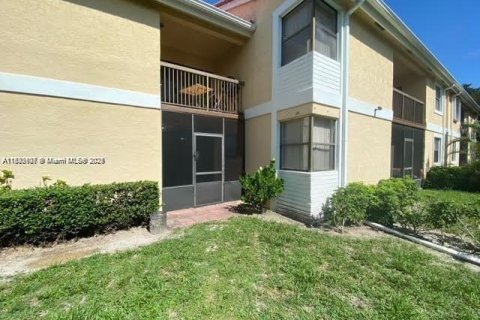 Condo in Coral Springs, Florida, 2 bedrooms  № 1787169 - photo 13