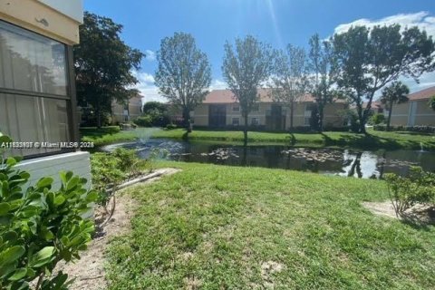 Condo in Coral Springs, Florida, 2 bedrooms  № 1787169 - photo 14