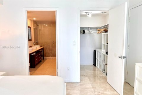 Condo in Miami, Florida, 1 bedroom № 2190313 - photo 12