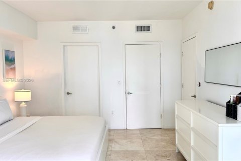 Condo in Miami, Florida, 1 bedroom № 2190313 - photo 10