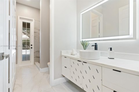 Купить виллу или дом в Уэстон, Флорида 6 спален, 314.47м2, № 1825870 - фото 26