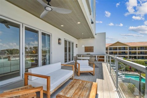 Adosado en alquiler en Treasure Island, Florida, 5 dormitorios, 337.98 m2 № 1652419 - foto 21