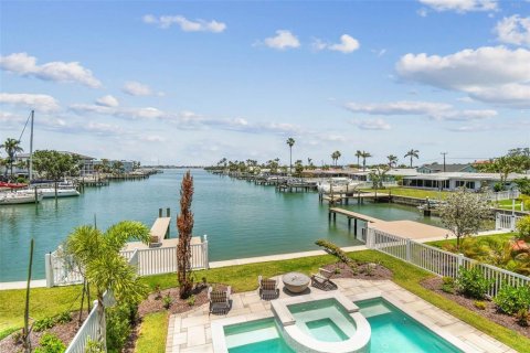 Adosado en alquiler en Treasure Island, Florida, 5 dormitorios, 337.98 m2 № 1652419 - foto 22