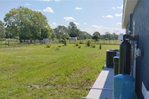 Villa ou maison à louer à Clewiston, Floride: 3 chambres № 2049237 - photo 16