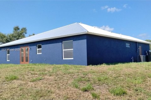 Villa ou maison à louer à Clewiston, Floride: 3 chambres № 2049237 - photo 14