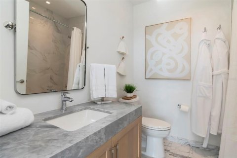 Copropriété à vendre à Tampa, Floride: 3 chambres, 272.85 m2 № 2310326 - photo 10