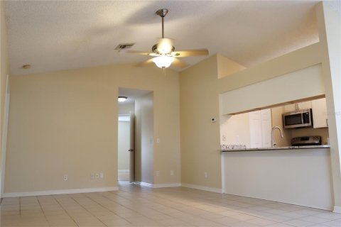 Casa en alquiler en Palm Harbor, Florida, 4 dormitorios, 121.61 m2 № 1821443 - foto 8