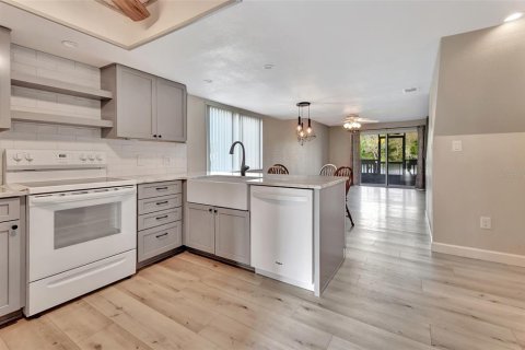Condominio en venta en DeLand, Florida, 2 dormitorios, 130.06 m2 № 964535 - foto 13