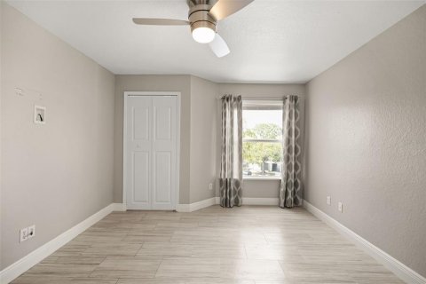 Condo in Orlando, Florida, 2 bedrooms  № 2207956 - photo 15