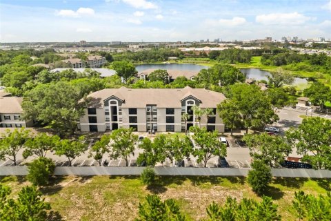 Condo in Orlando, Florida, 2 bedrooms  № 2207956 - photo 25
