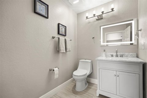 Condo in Orlando, Florida, 2 bedrooms  № 2207956 - photo 18