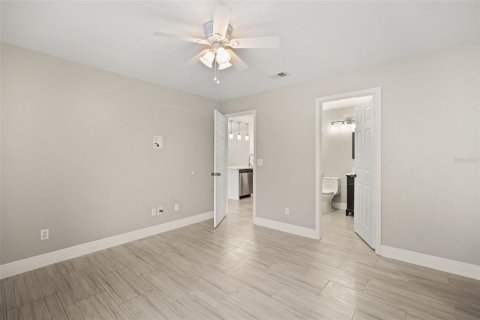 Condo in Orlando, Florida, 2 bedrooms  № 2207956 - photo 11