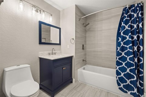 Condo in Orlando, Florida, 2 bedrooms  № 2207956 - photo 13