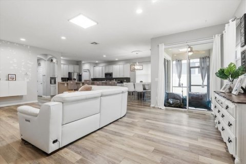 Купить виллу или дом в Уиндермир, Флорида 6 комнат, 298.31м2, № 2109120 - фото 17