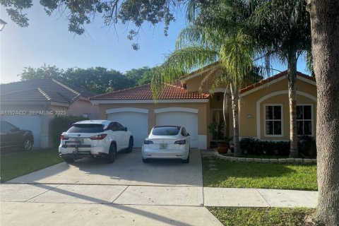 Дом в Дейви, Флорида 3 спальни, 168.62м2 № 1982749