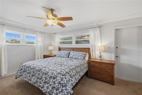 Casa en venta en Orlando, Florida, 4 dormitorios, 157.19 m2 № 2421764 - foto 17