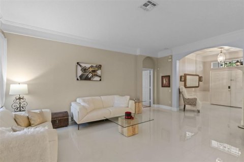 House in Windermere, Florida 4 bedrooms, 280.94 sq.m. № 1641060 - photo 12