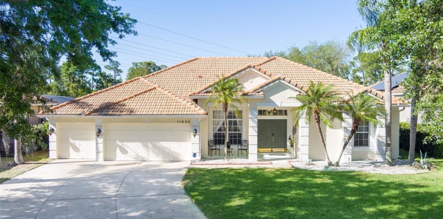 House in Windermere, Florida 4 bedrooms, 280.94 sq.m. № 1641060