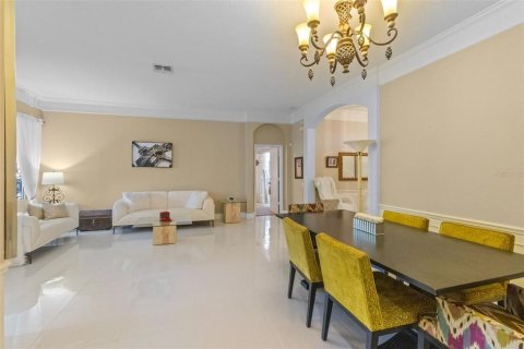House in Windermere, Florida 4 bedrooms, 280.94 sq.m. № 1641060 - photo 10