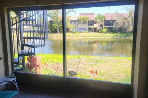 Copropriété à vendre à Saint Petersburg, Floride: 2 chambres, 90.58 m2 № 2226762 - photo 5