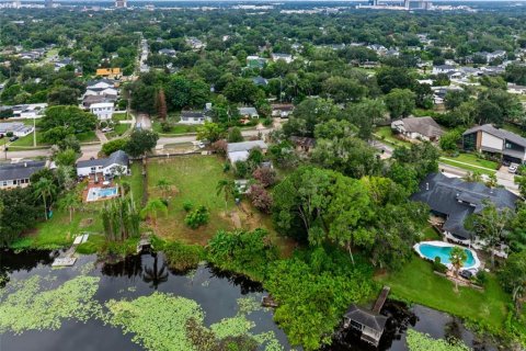 House in Orlando, Florida 5 bedrooms, 320.51 sq.m. № 2354864 - photo 13