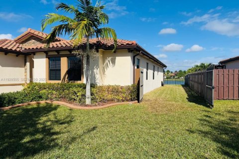 Villa ou maison à vendre à Homestead, Floride: 4 chambres, 206.99 m2 № 1986954 - photo 4