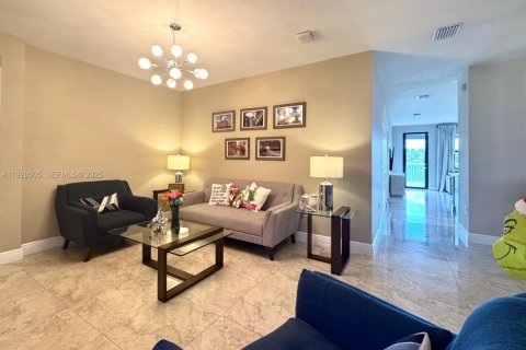 Villa ou maison à vendre à Homestead, Floride: 4 chambres, 206.99 m2 № 1986954 - photo 11