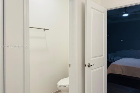 Villa ou maison à vendre à Homestead, Floride: 4 chambres, 206.99 m2 № 1986954 - photo 17