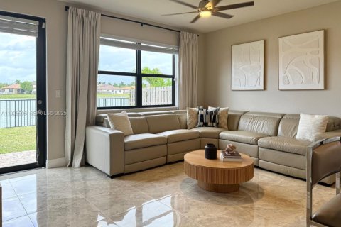 Villa ou maison à vendre à Homestead, Floride: 4 chambres, 206.99 m2 № 1986954 - photo 13