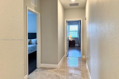 Villa ou maison à vendre à Homestead, Floride: 4 chambres, 206.99 m2 № 1986954 - photo 28