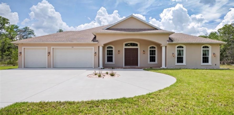 House in Port Orange, Florida 3 bedrooms, 277.87 sq.m. № 2199046