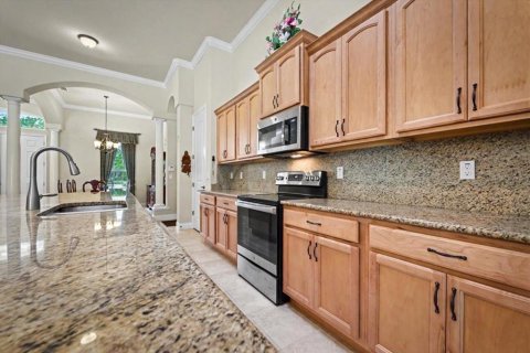 House in Port Orange, Florida 3 bedrooms, 277.87 sq.m. № 2199046 - photo 11