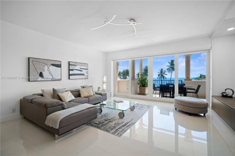 Condominio en Fisher Island, Florida, 3 dormitorios  № 2076940