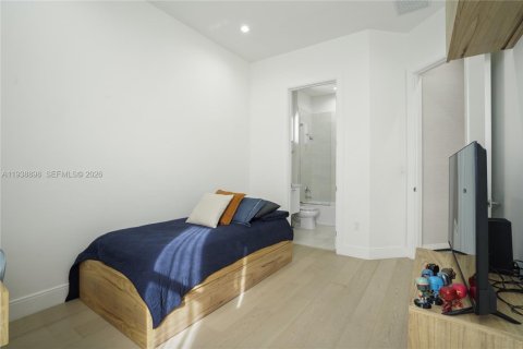 Villa ou maison à vendre à Doral, Floride: 4 chambres, 209.68 m2 № 2060103 - photo 27