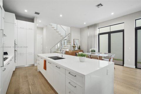 Villa ou maison à vendre à Doral, Floride: 4 chambres, 209.68 m2 № 2060103 - photo 9