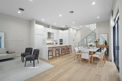 Villa ou maison à vendre à Doral, Floride: 4 chambres, 209.68 m2 № 2060103 - photo 5