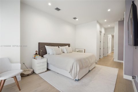 Villa ou maison à vendre à Doral, Floride: 4 chambres, 209.68 m2 № 2060103 - photo 14