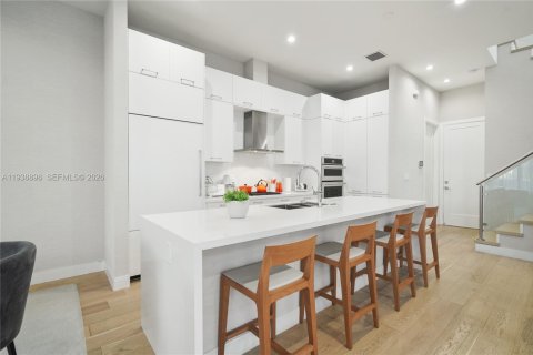 Villa ou maison à vendre à Doral, Floride: 4 chambres, 209.68 m2 № 2060103 - photo 7