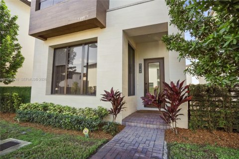 Villa ou maison à vendre à Doral, Floride: 4 chambres, 209.68 m2 № 2060103 - photo 30