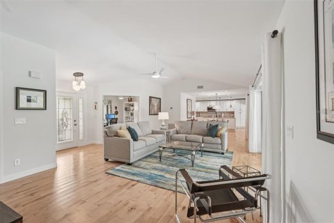 Villa ou maison à vendre à Sarasota, Floride: 2 chambres, 159.33 m2 № 1829759 - photo 13