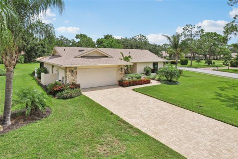 Villa ou maison à vendre à Sarasota, Floride: 2 chambres, 159.33 m2 № 1829759 - photo 2