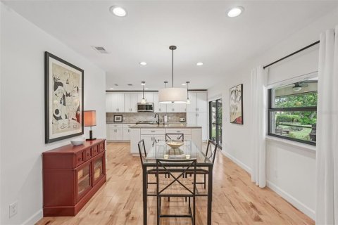 Villa ou maison à vendre à Sarasota, Floride: 2 chambres, 159.33 m2 № 1829759 - photo 14