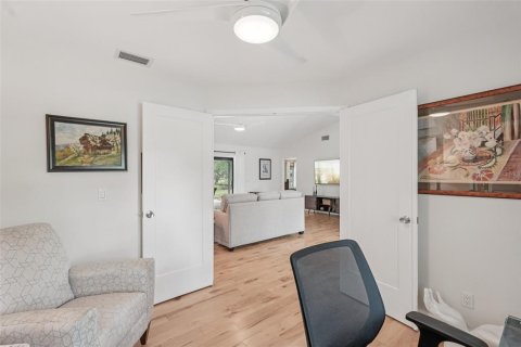 Villa ou maison à vendre à Sarasota, Floride: 2 chambres, 159.33 m2 № 1829759 - photo 21