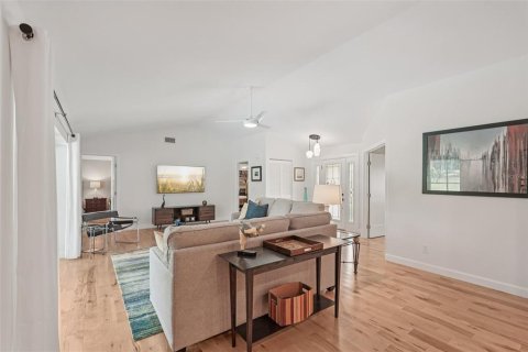 Villa ou maison à vendre à Sarasota, Floride: 2 chambres, 159.33 m2 № 1829759 - photo 11