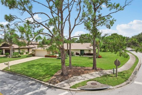 Villa ou maison à vendre à Sarasota, Floride: 2 chambres, 159.33 m2 № 1829759 - photo 4