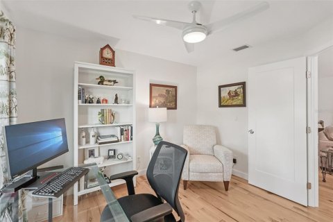 Villa ou maison à vendre à Sarasota, Floride: 2 chambres, 159.33 m2 № 1829759 - photo 20