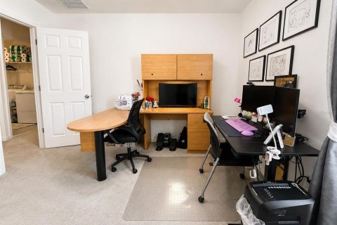 Townhouse in CYPRESS HAMMOCK in Kissimmee, Florida 3 bedrooms, 178.09 sq.m. № 2134452 - photo 8