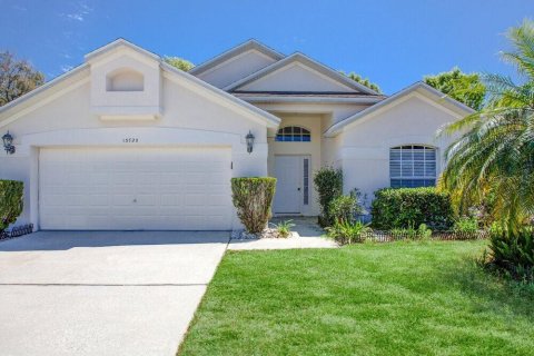 House in Orlando, Florida 4 bedrooms, 176.33 sq.m. № 1869571 - photo 1